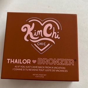 KimChi Thailor bronzer in the shade 04 I went to Miami